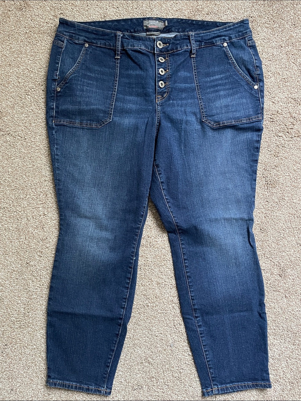 NWOT Torrid Skinny Jeans